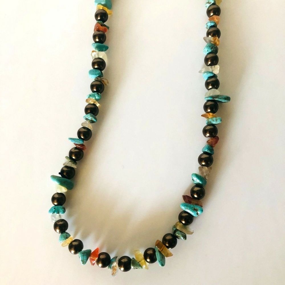 Necklace and matching‎ earrings. Fashion Jewelry.
